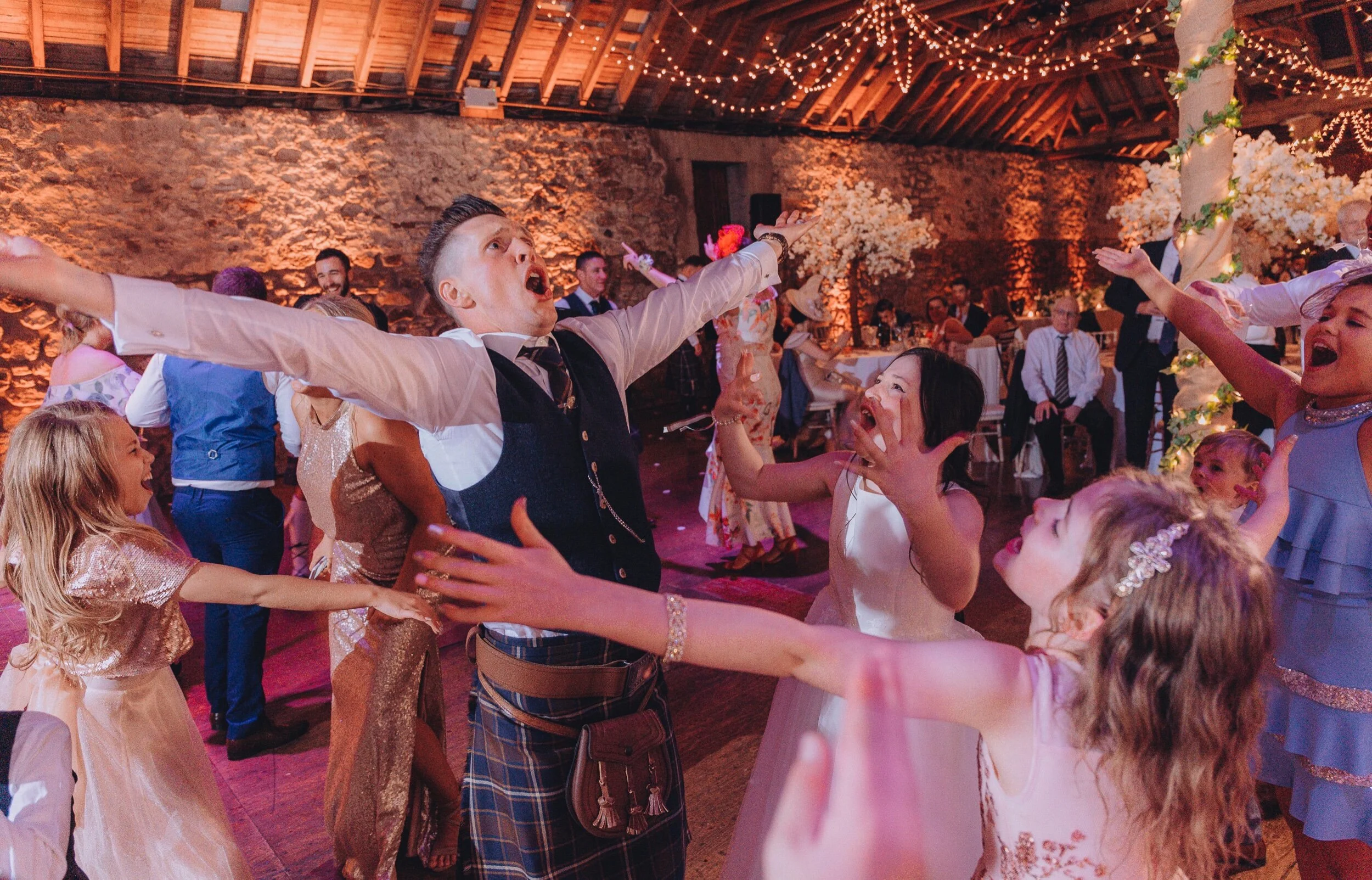 sarah and Bryan dancing_21.jpeg