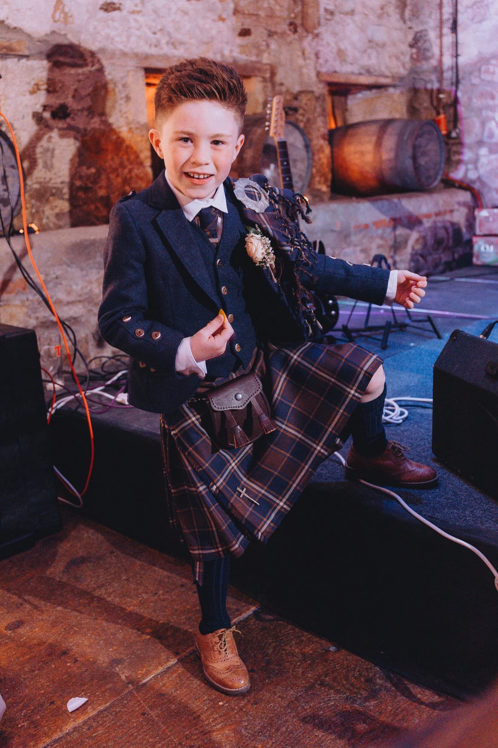 sarah and Bryan dancing_11.jpeg