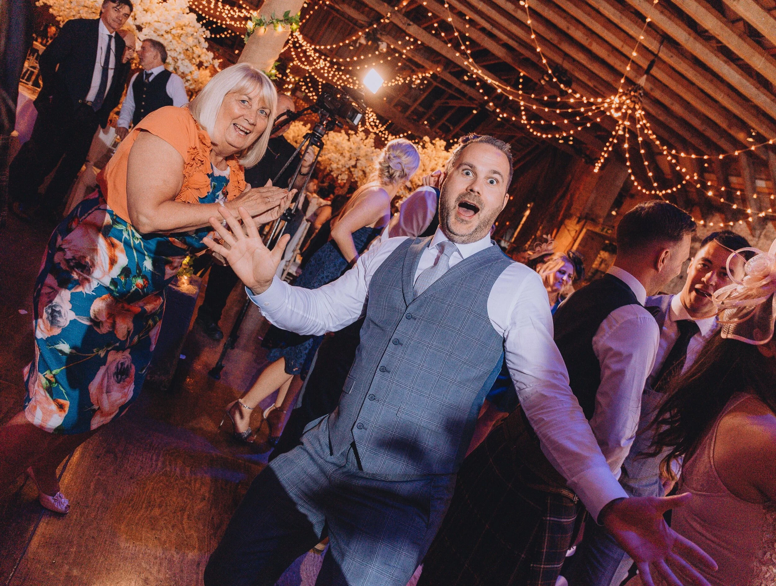 sarah and Bryan dancing_10.jpeg