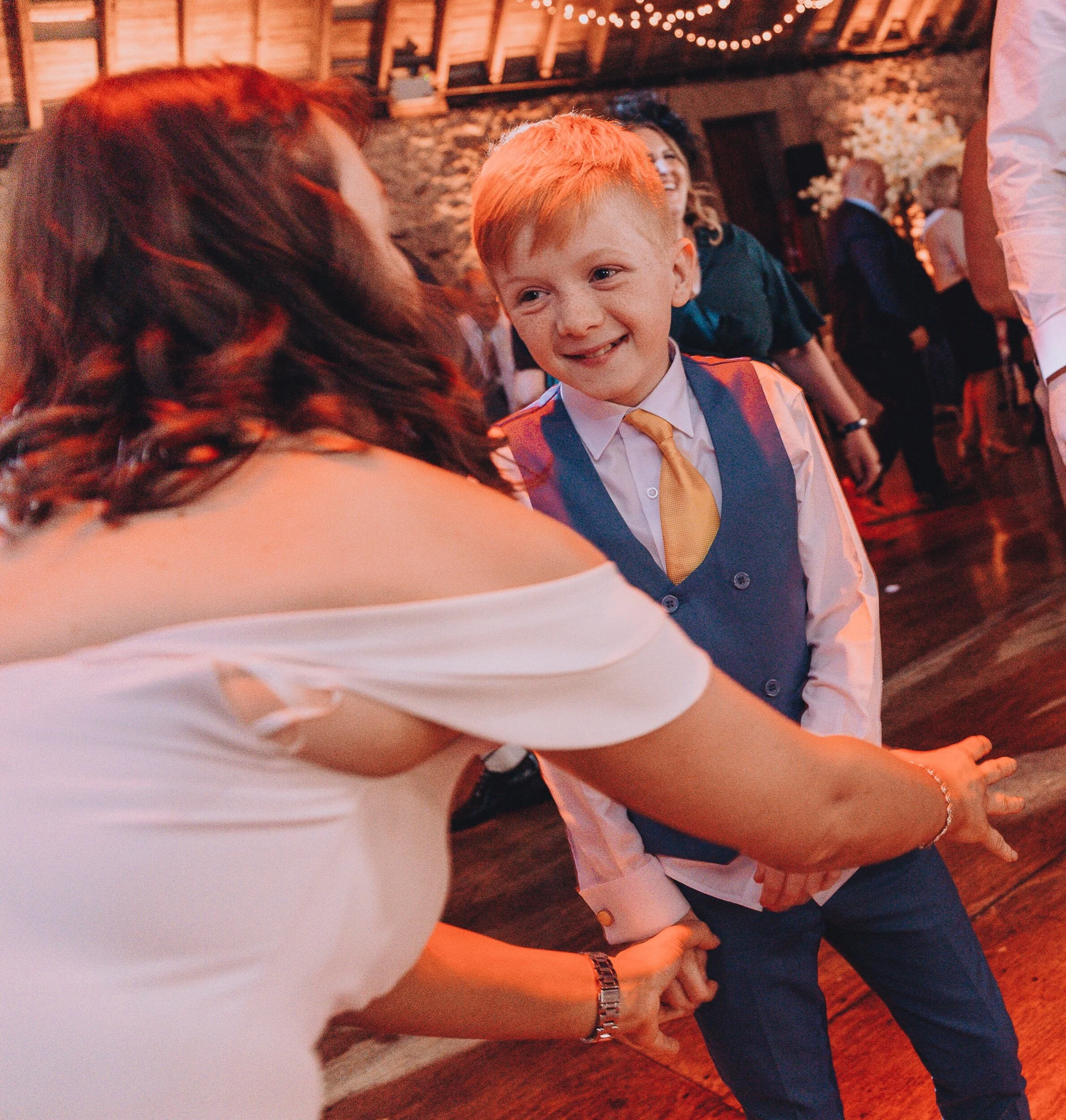 sarah and Bryan dancing_16.jpeg