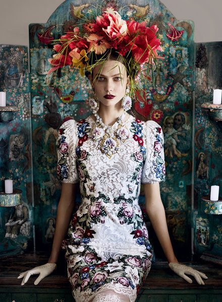 The History of Flower Crowns and the Women Who Wore Them: From Frida Kahlo  to Kate Moss — Timothy Pamment Salon