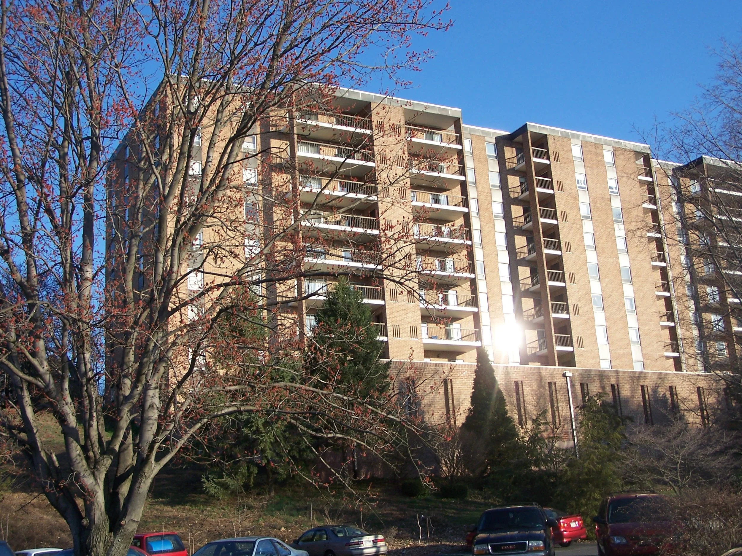 HUMMINGBIRD HILL CONDOMINIUMS