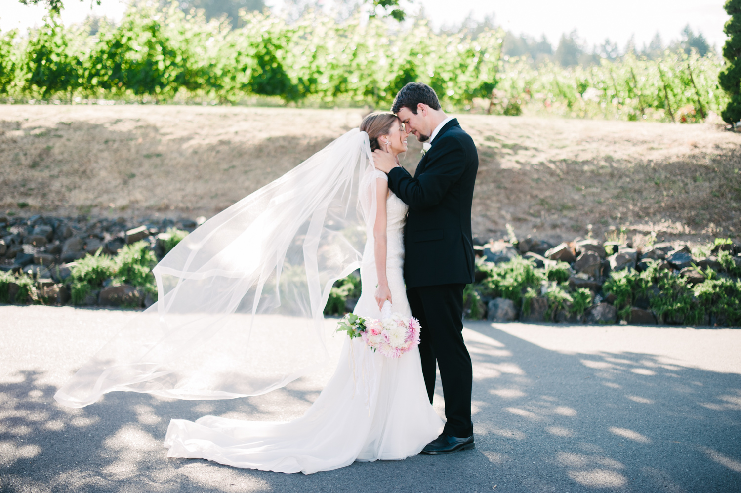 23-zenith-vineyard-wedding-portland-oregon-christa-taylor-photography.jpg