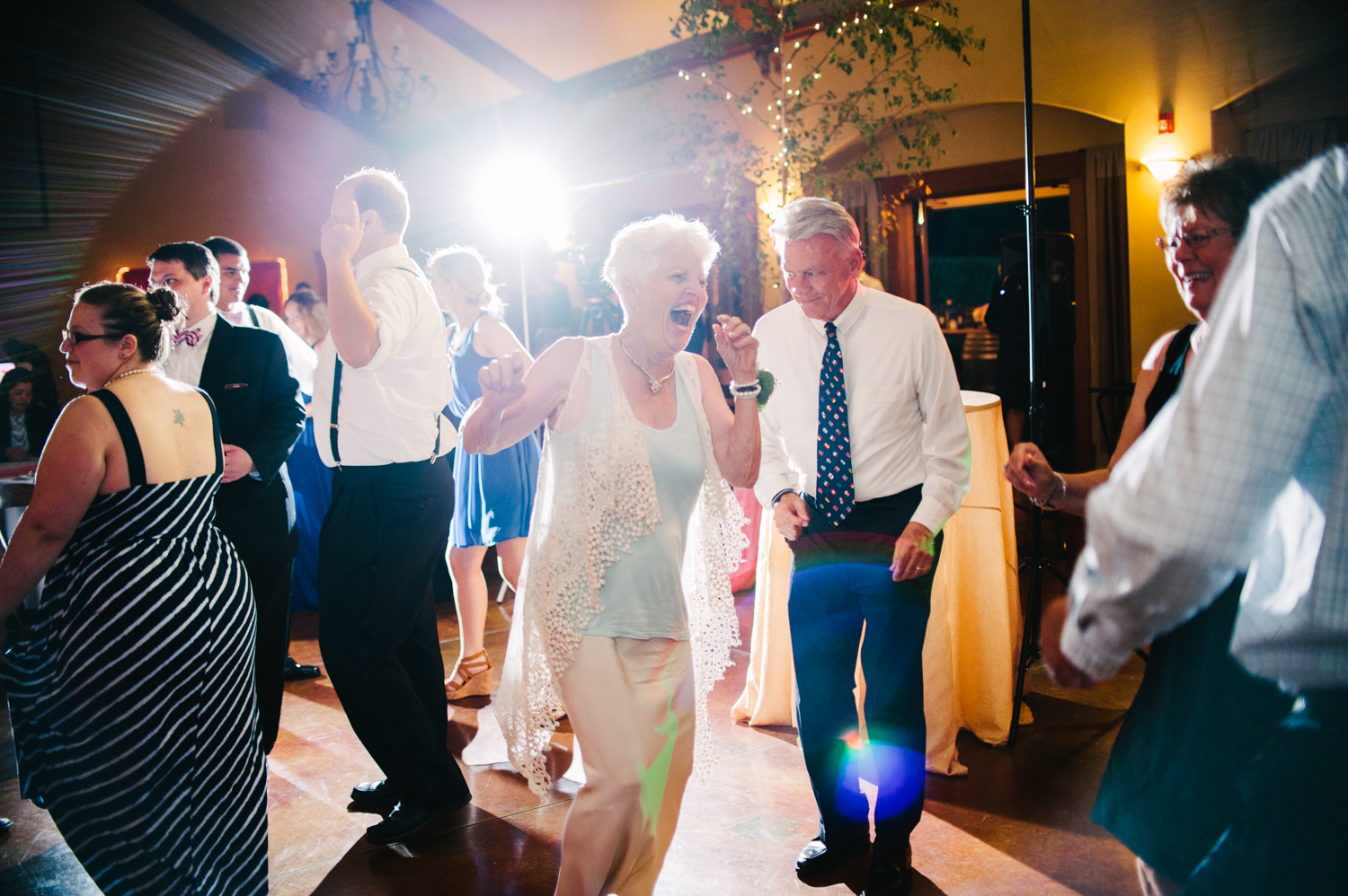 26-zenith-vineyard-wedding-portland-oregon-christa-taylor-photography.jpg