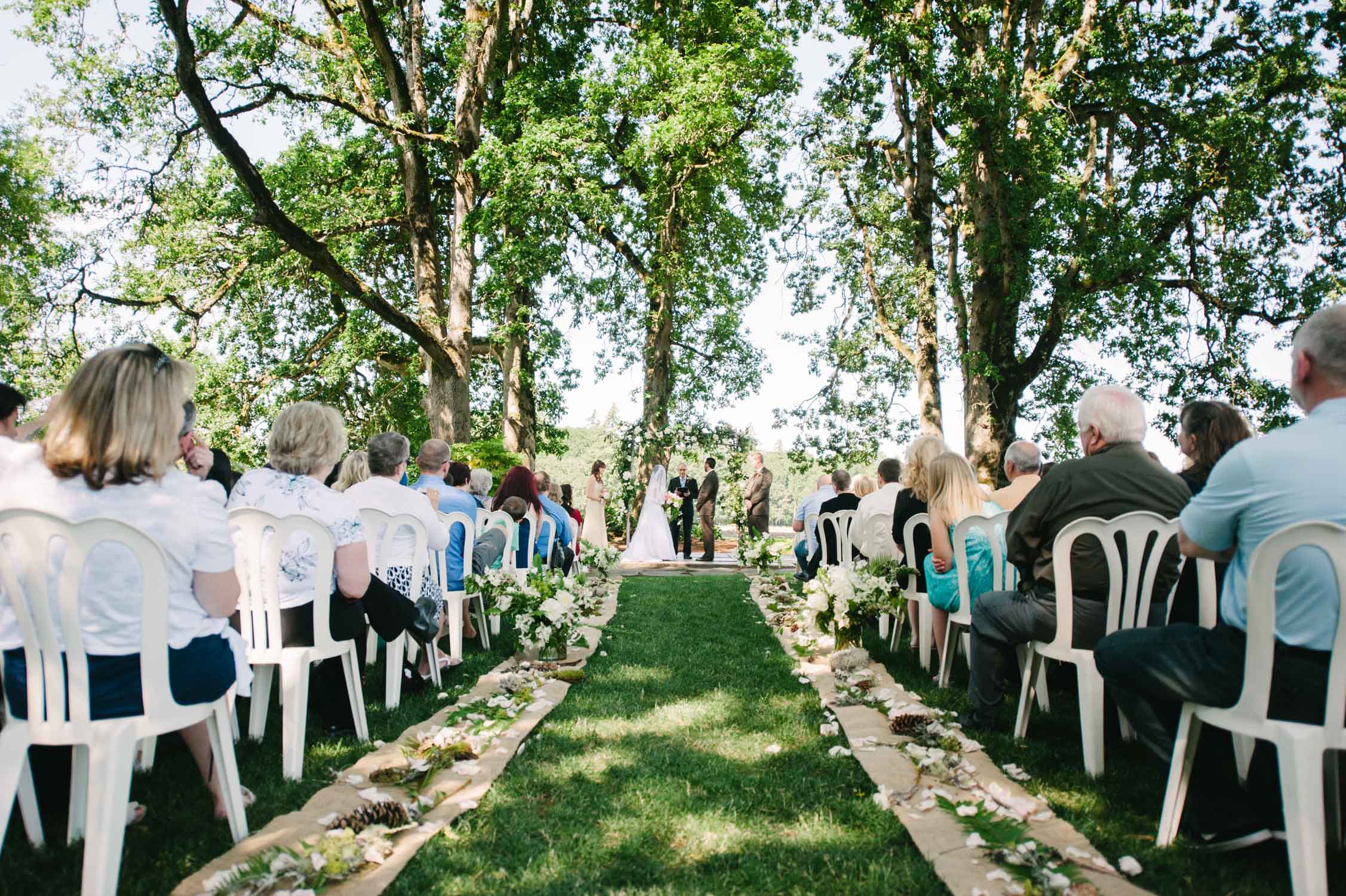 postlewait_farms_wedding_portland_or.jpg