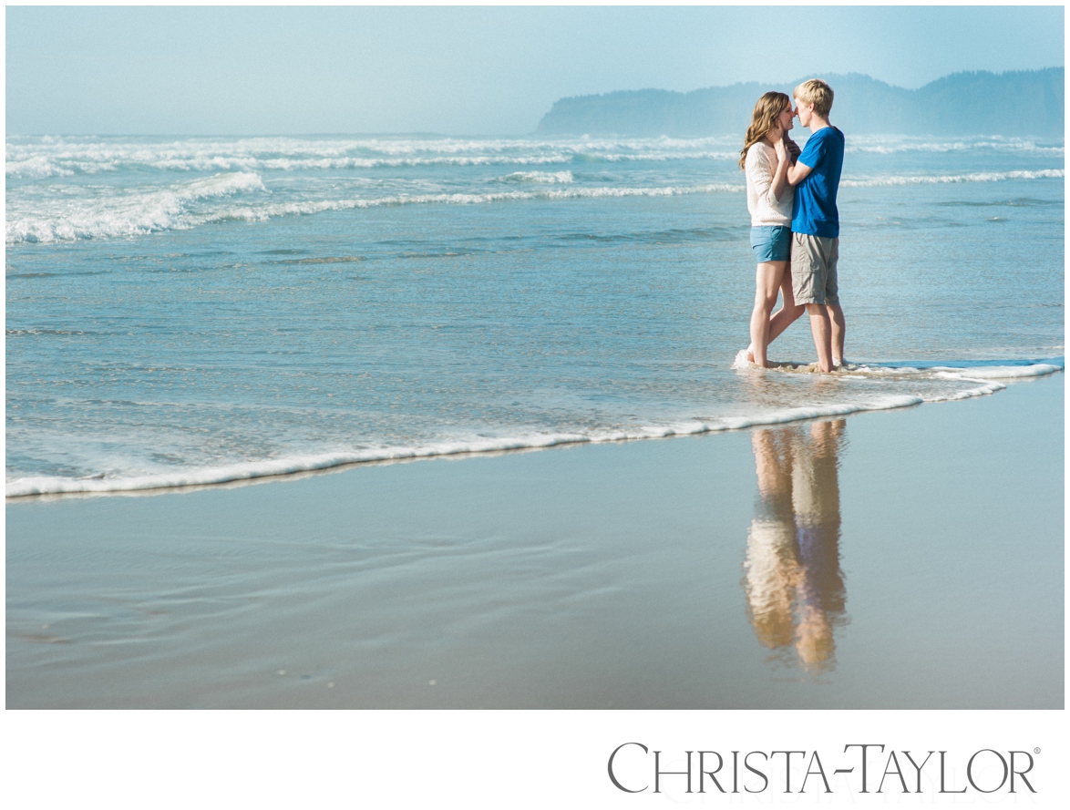 cape kiwanda engagement photos film_1112.jpg