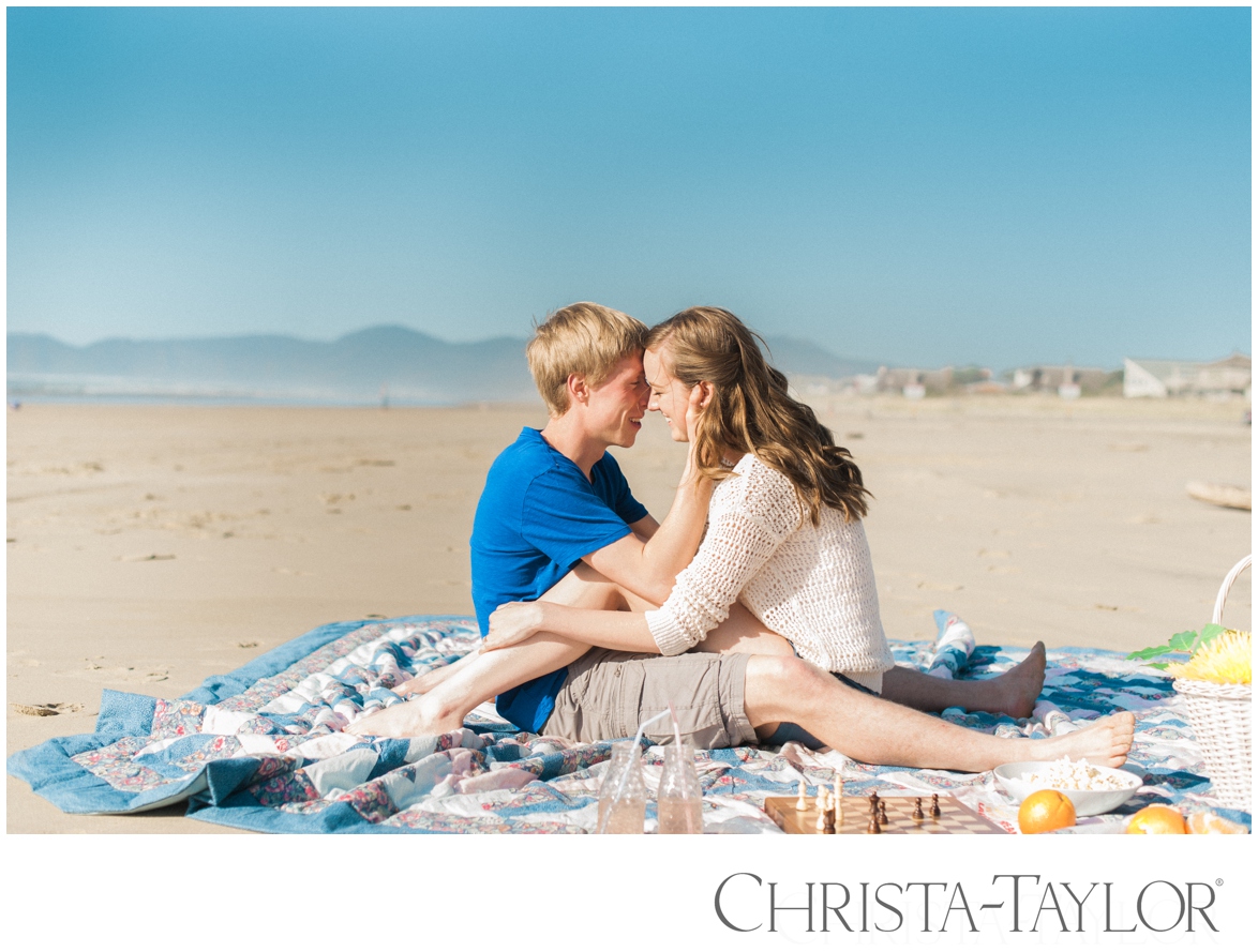 cape kiwanda engagement photos film_1113.jpg