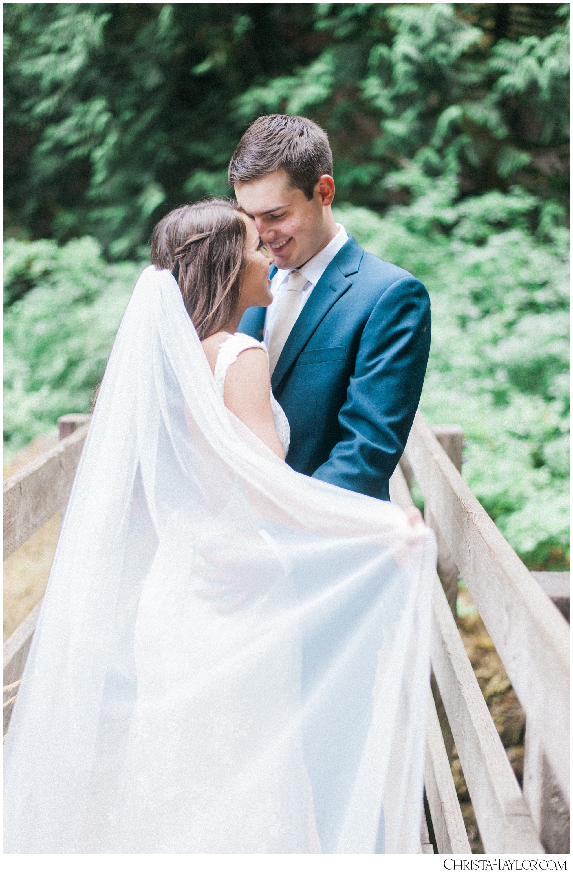 wahclella falls elopement_0632.jpg