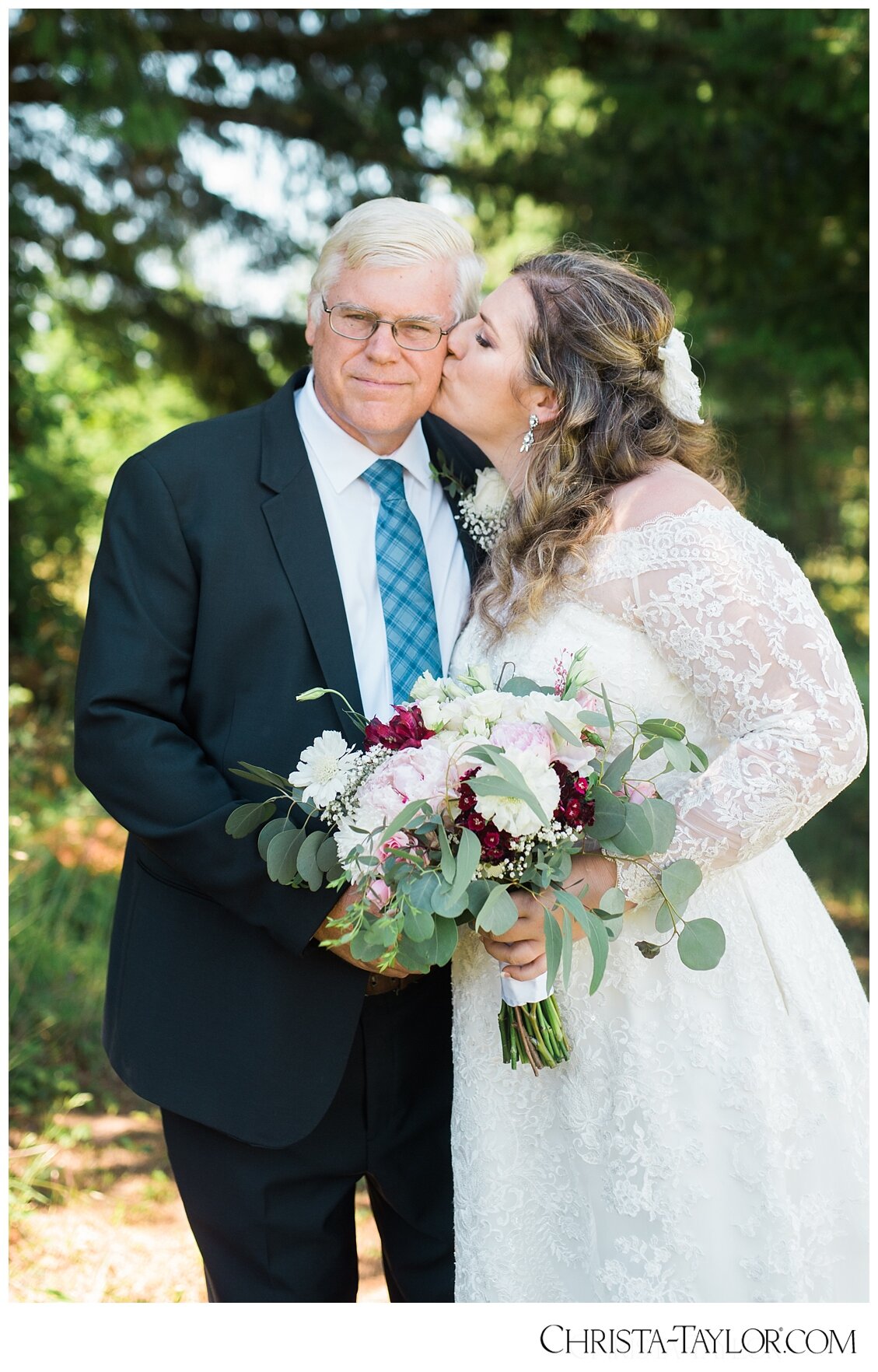 Oregon farmhouse wedding photographer_1702.jpg