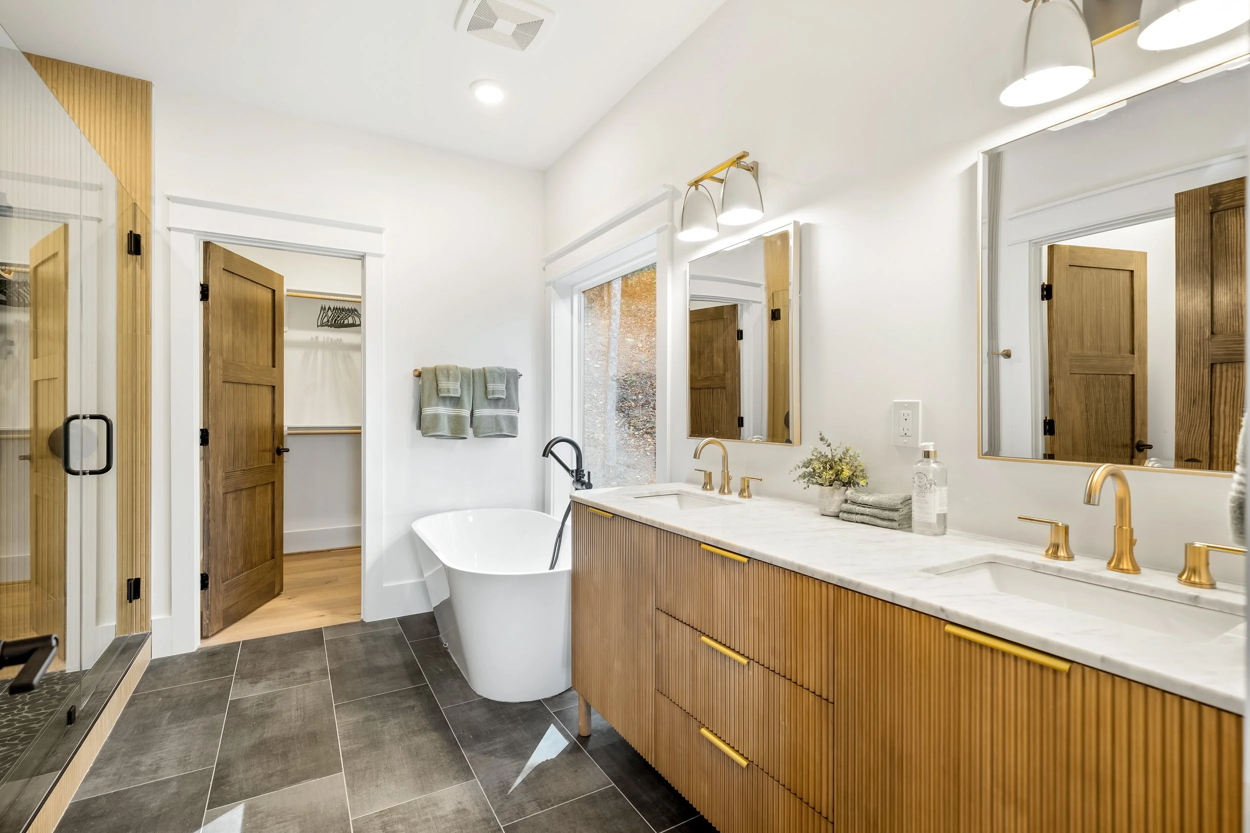 473CedarCt-021.jpg