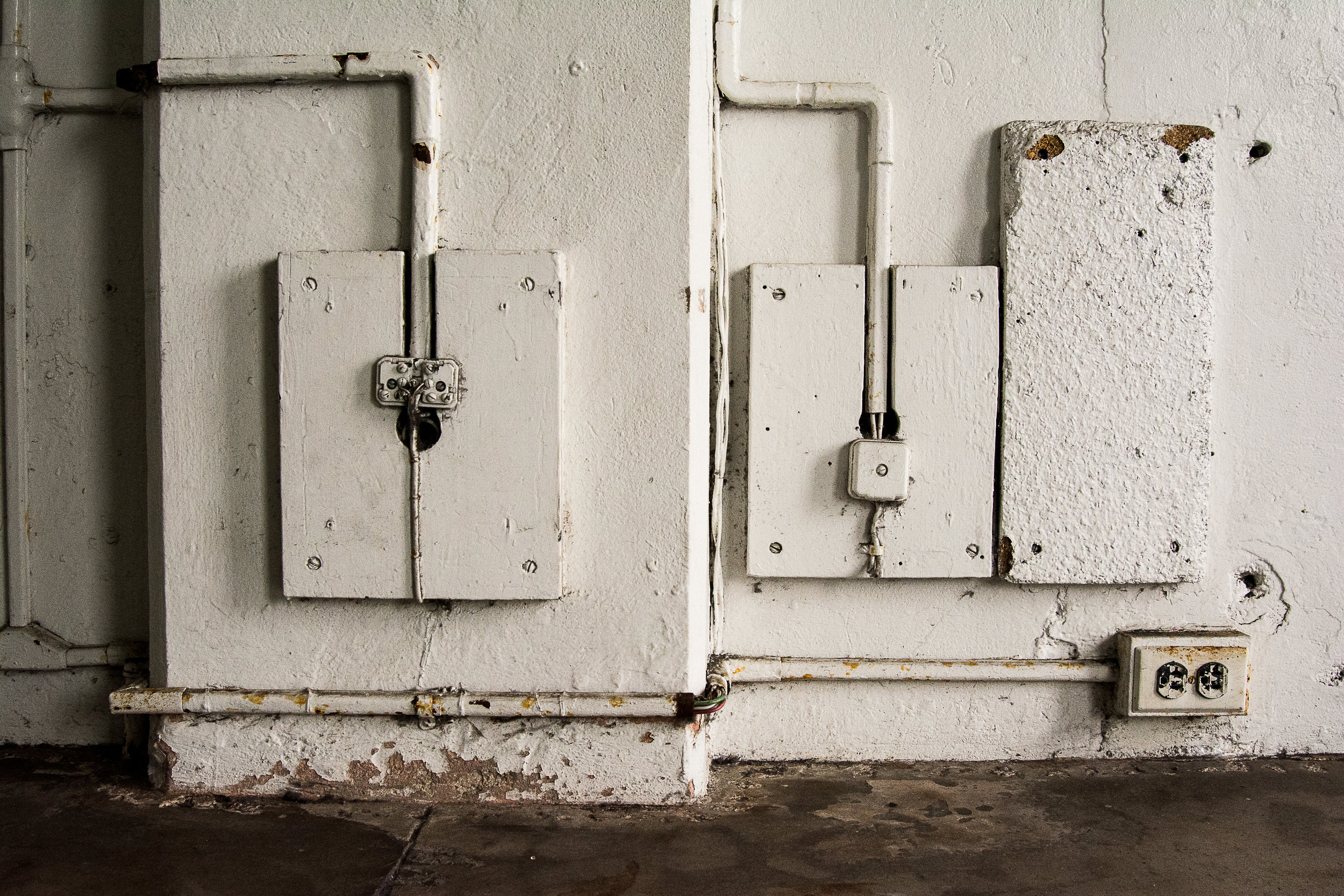 1950s Electric and Phone, Alcatraz, 2016