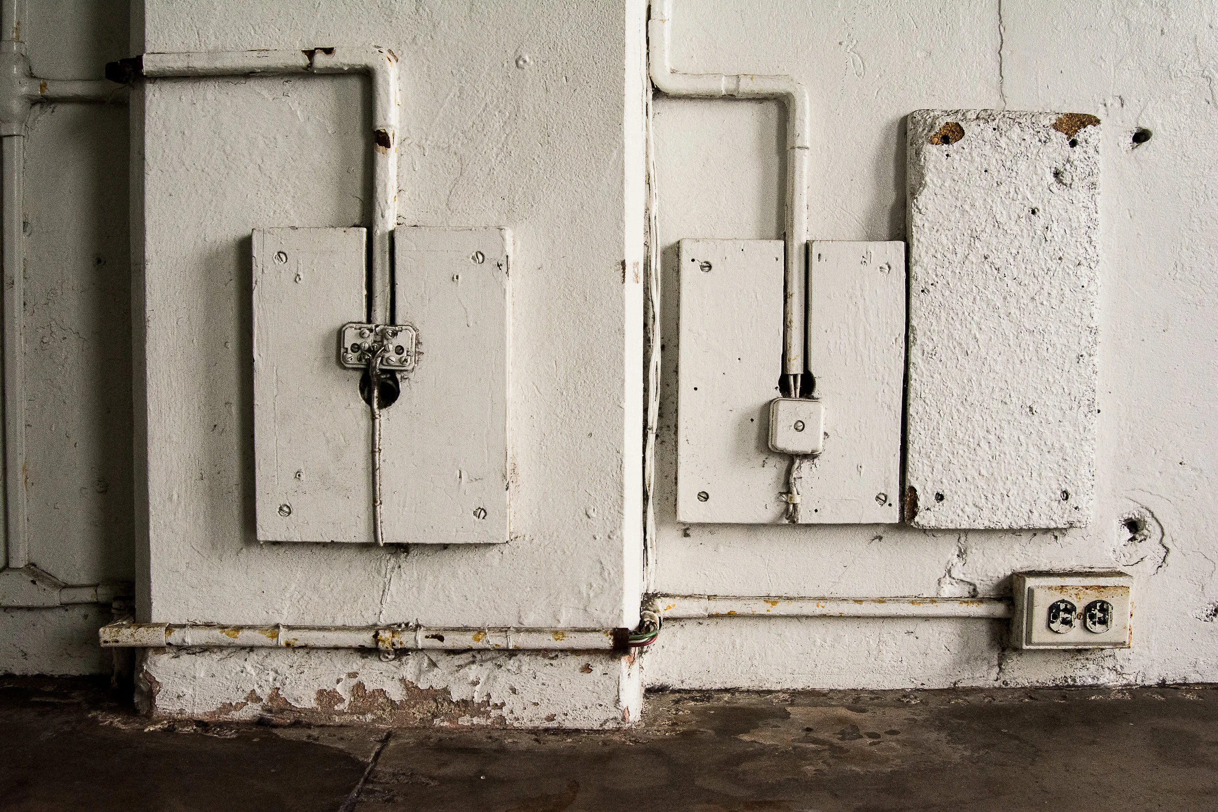 1950s Electric and Phone, Alcatraz, 2016
