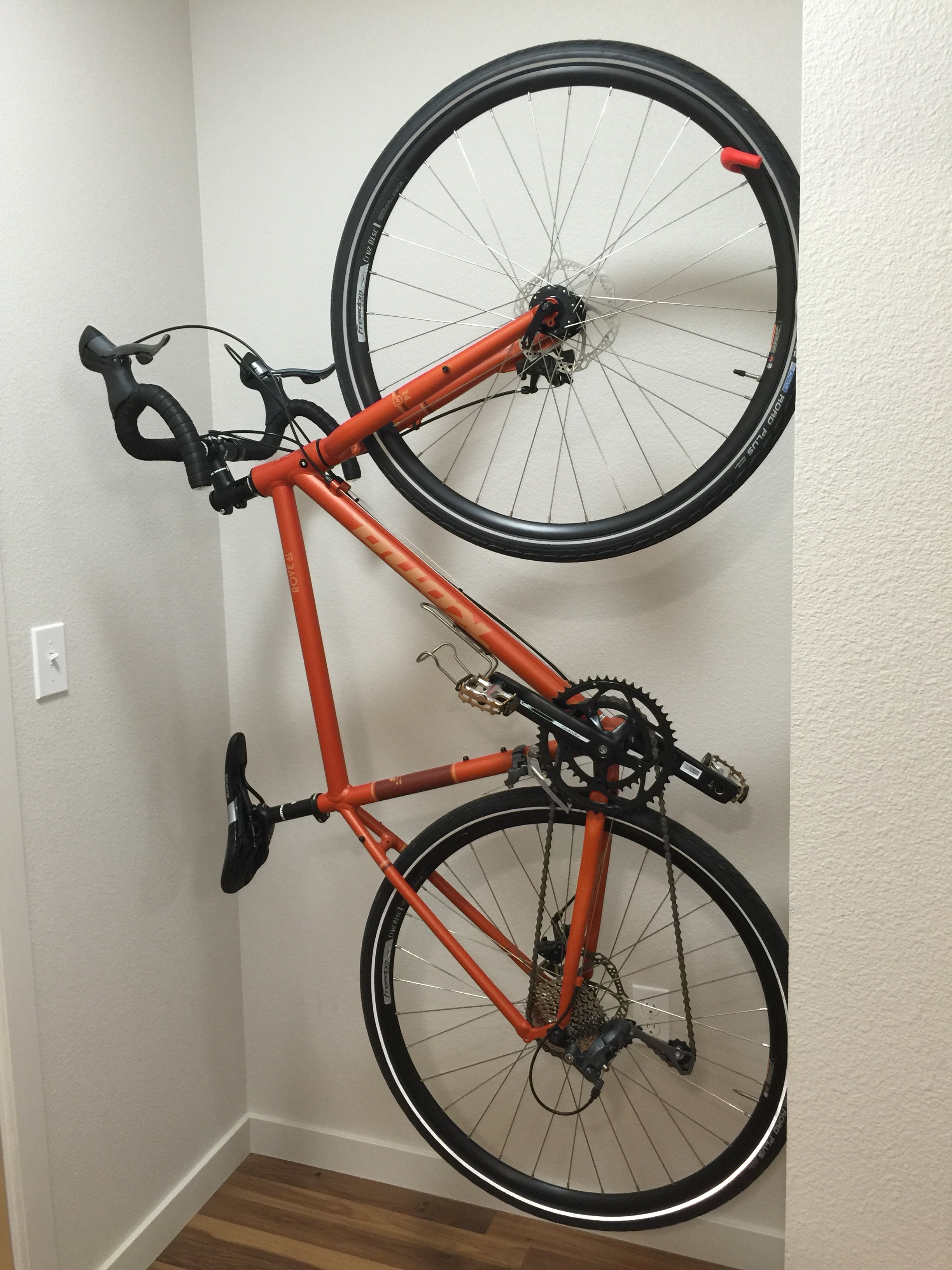 As I settled into my new city, and new job, I made good on a goal to remain car-free, and picked up my (first) bike: a Kona Rove AL. She’s still with me, and has been with me every step of the way since—which earned her the nickname of “Fidelity.”