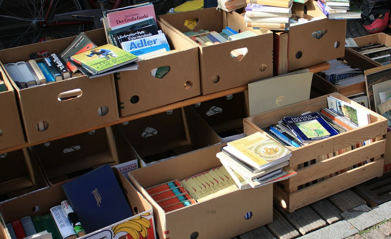 flea-market-237462_1280.jpg