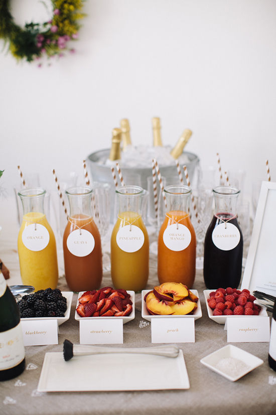 Who doesn't love mimosas? And with a variety of adorable offerings...I'm in love! Image via Design Love Fest