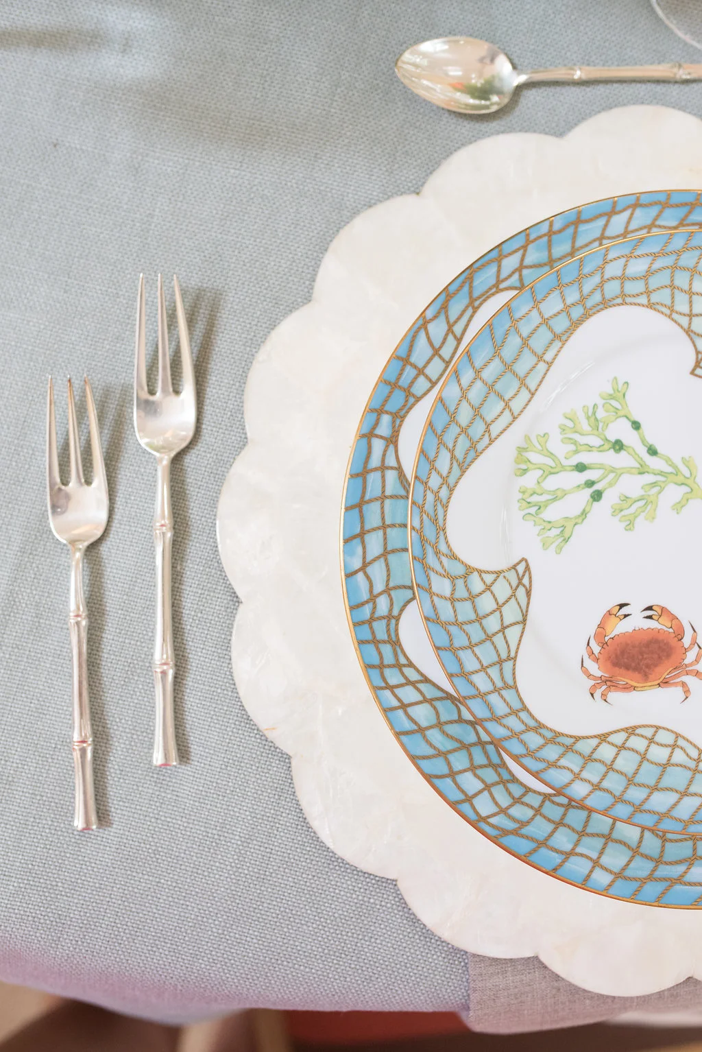 A close up of the sea motif table set up!