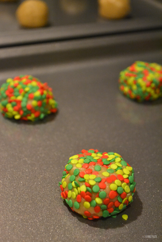 anniemade // Deliciously soft and chewy ultimate sugar cookie recipe