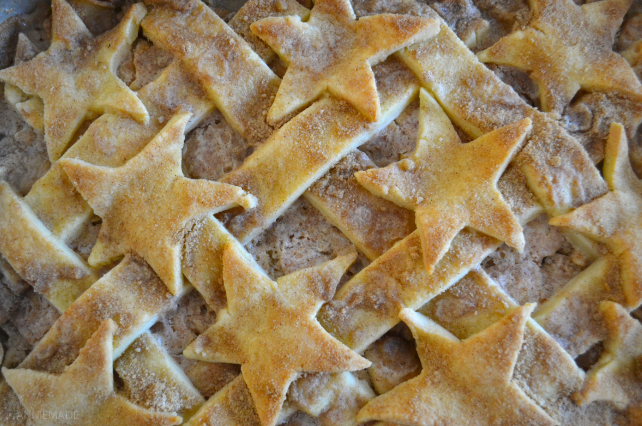 anniemade // Gluten-free Apple Slab Pie with Pie Crust Stars - the easiest way to serve pie to your guests!