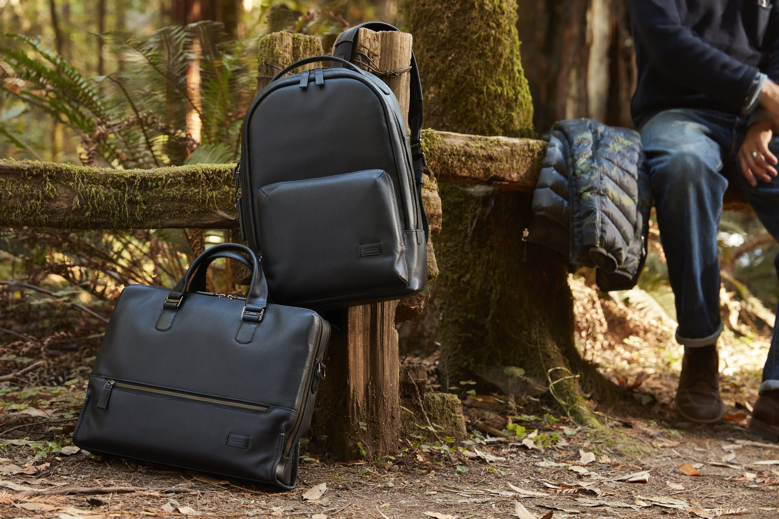 SP18_Harrison_PebbledLeather_HortonBrief_WebsterBackpack_PAXLifestyle_047_72RGB.jpg
