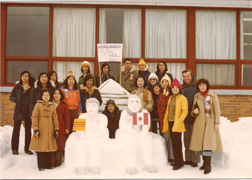  Joyce Ernyes with families in Montreal. 