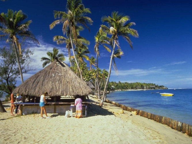 The Fijian Beach bar.JPG