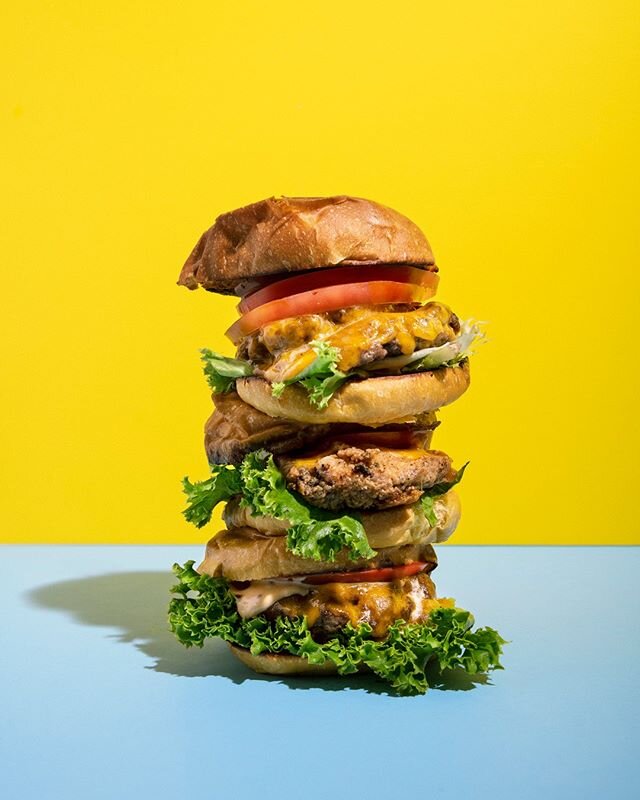 We want a tower of fried chicken and burgers this weekend. How about you?! #burgersandfries #openinphl #burger #burgerporn #burgerholic #burgersofinstagram #friedchicken #phillyeats #friedchickenfriday