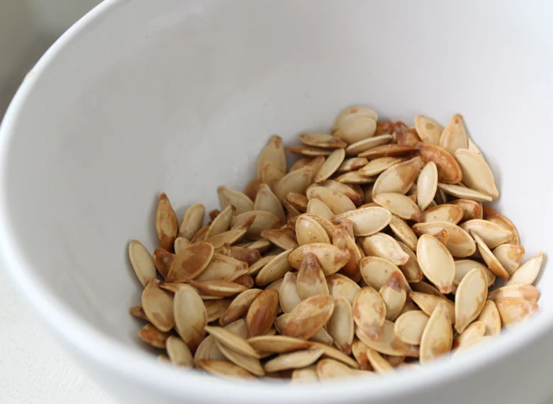 (The Easiest) Roasted Pumpkin Seeds
