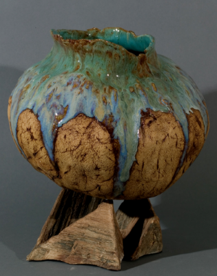 pedistalled pinch pot