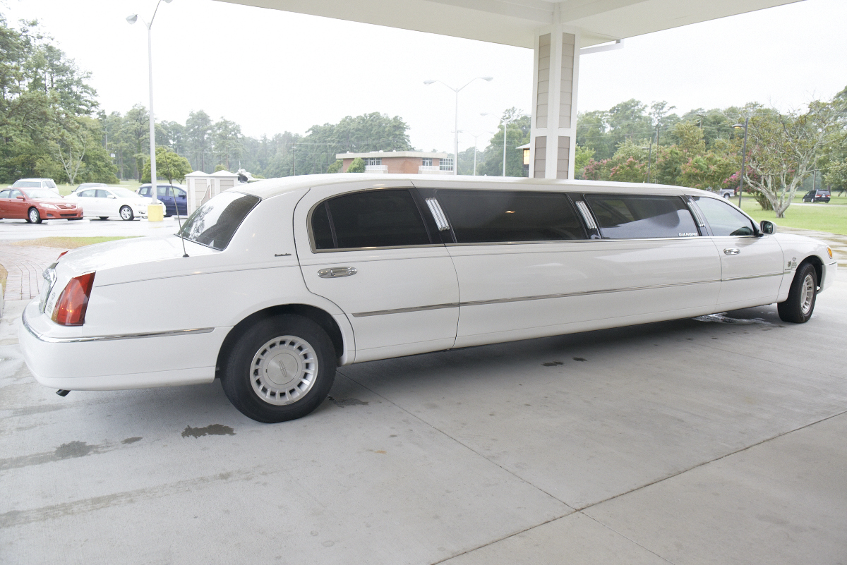 2015_8_8_NICK_&_PATTY_WEDDING_IMG0143.jpg