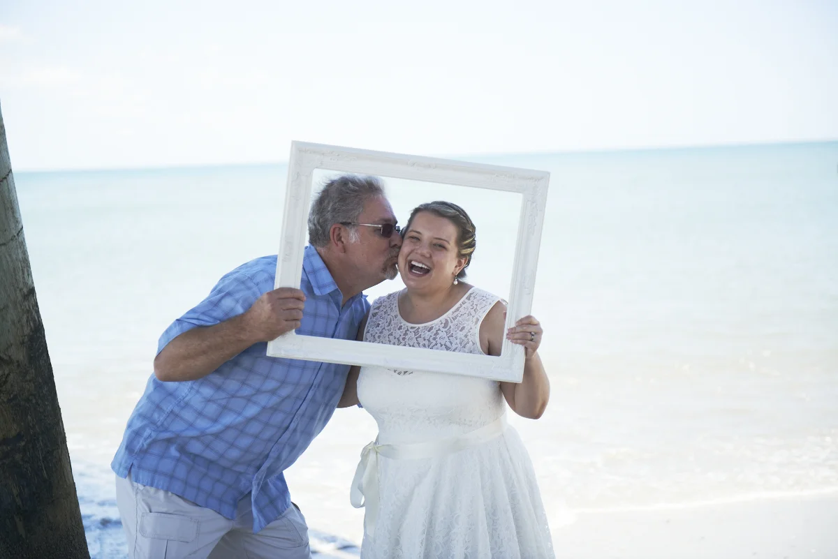 2015_8_8_TRAVIS_&_JULIE_WEDDING_IMG1065.jpg