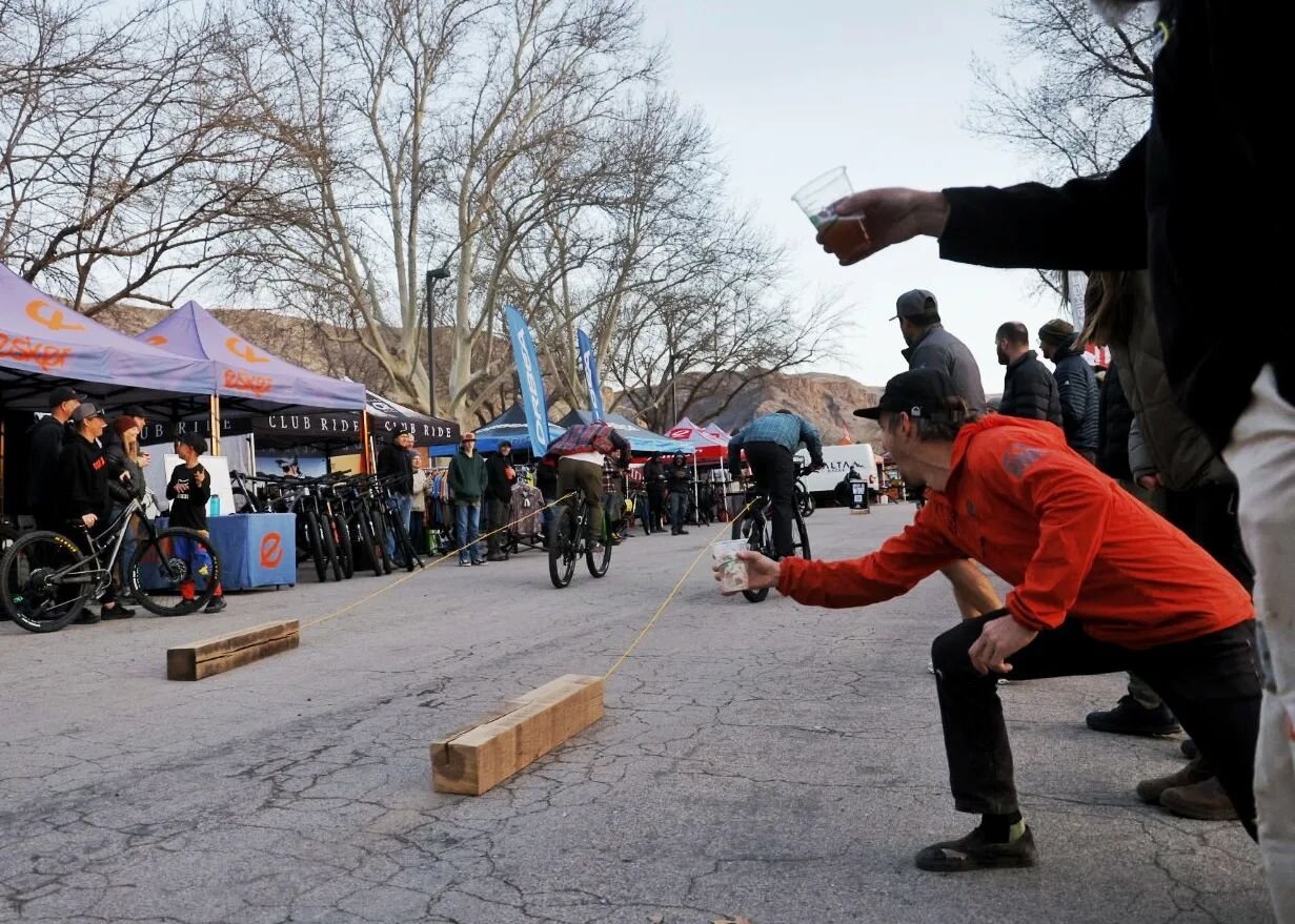 The #logpull race at #hurricanemtbfest is always a good, rowdy time. 

#bikes #mtbfestival #southernutahmtb #southernutah #Utah #bikeparty #mtbevents #bikerace #mtbrace #mountainbiking #mountainbike #mtbdemo #bikedemo #actionsports