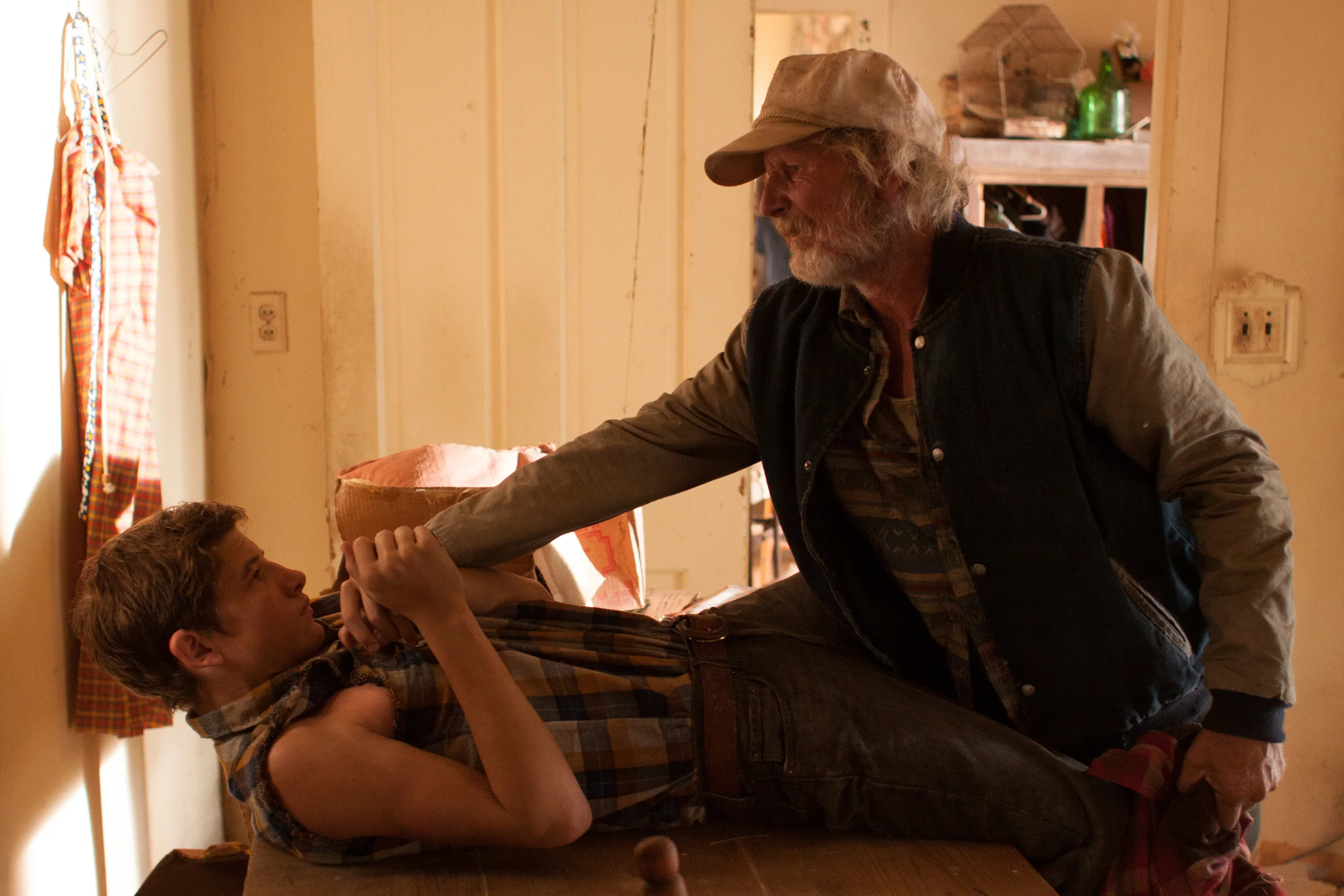 Tye Sheridan and Gary Poulter in Joe