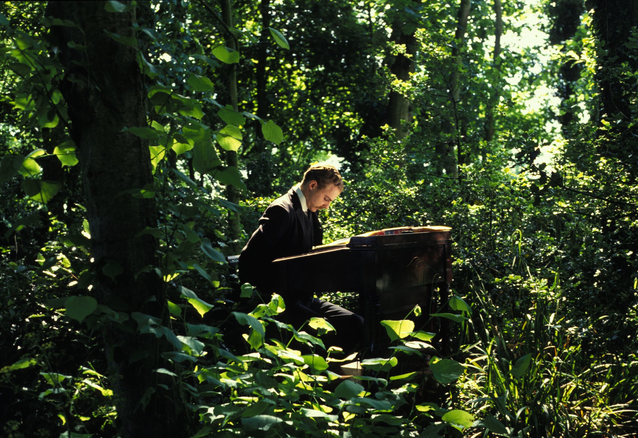 Samuel West as Leonard Bast 