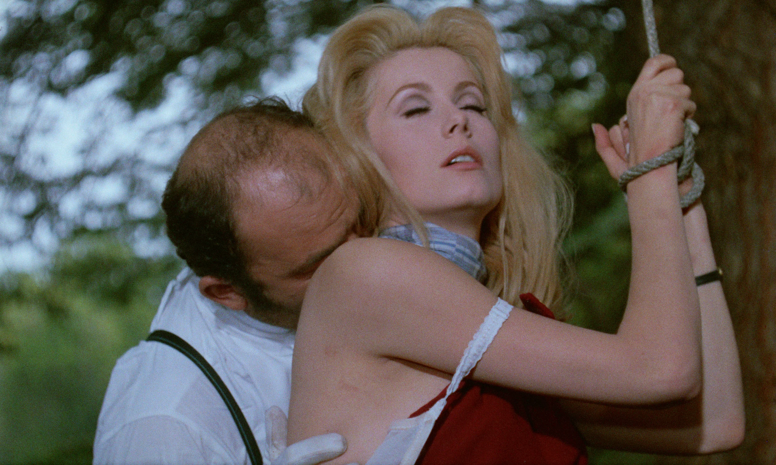 A sequence in Belle de jour that made it past the censors