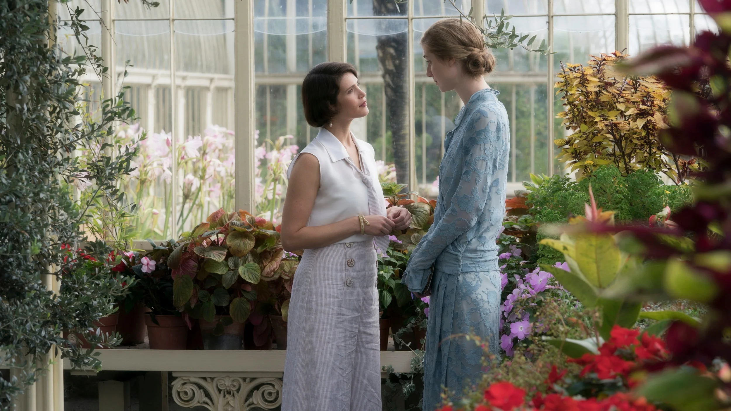 Gemma Arterton and Elizabeth Debicki in Vita & Virginia