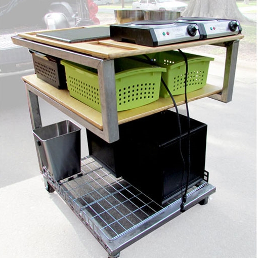 id300Daniel_Lecky_CookingCartTeam_016.jpg