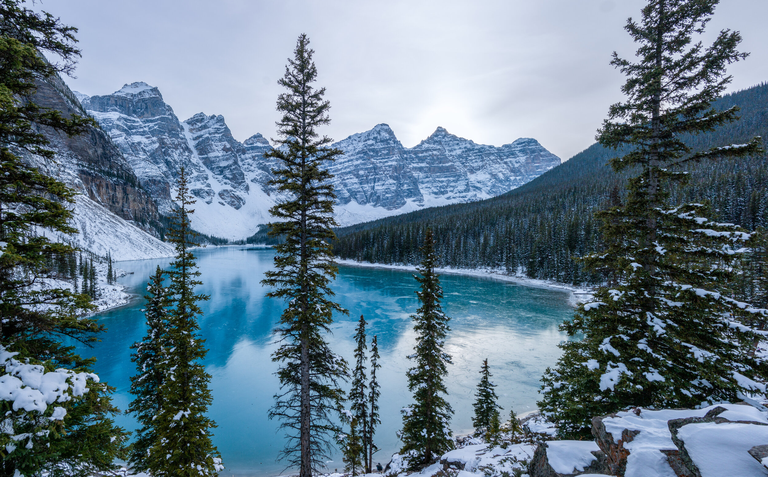 Moraine Lake Winter.jpg