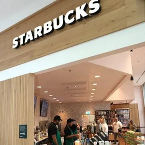 Sandra-Krinner-Architektur_Starbucks-Ramstein.jpg