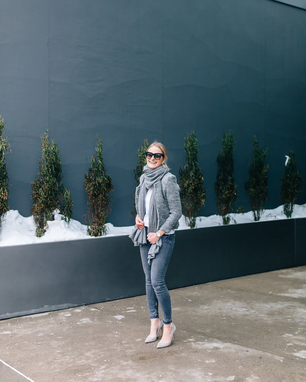 JuliaDags_StephanieTrotta-TheGirlGuide.jpg