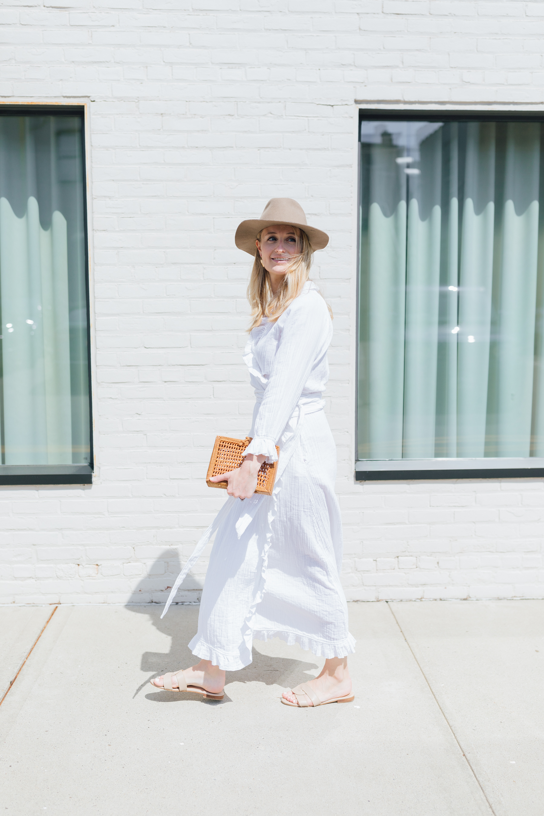 Cindy Trotta from Cindy Hattersley in Rhode Resort Dress // How to style a hat for summer // White dress for summer