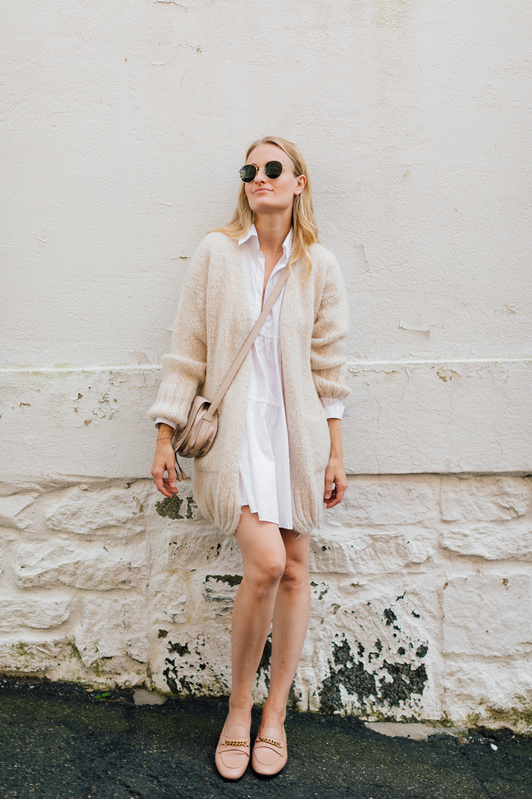 FALL STYLE // cozy cardigan paired with a white tunic and tom ford loafers // stephanie trotta //the girl guide
