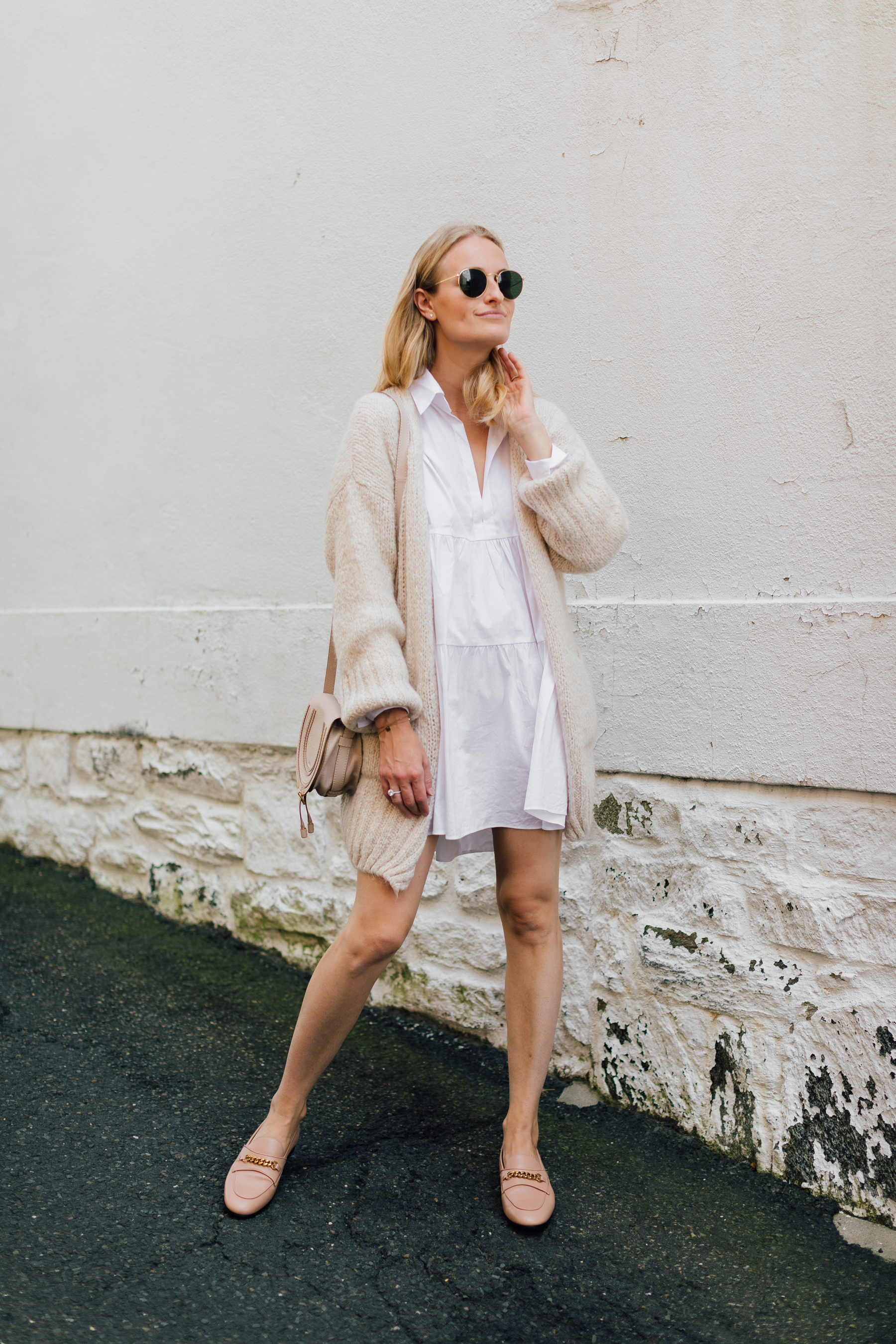 FALL STYLE // cozy cardigan paired with a white tunic and tom ford loafers // stephanie trotta //the girl guide