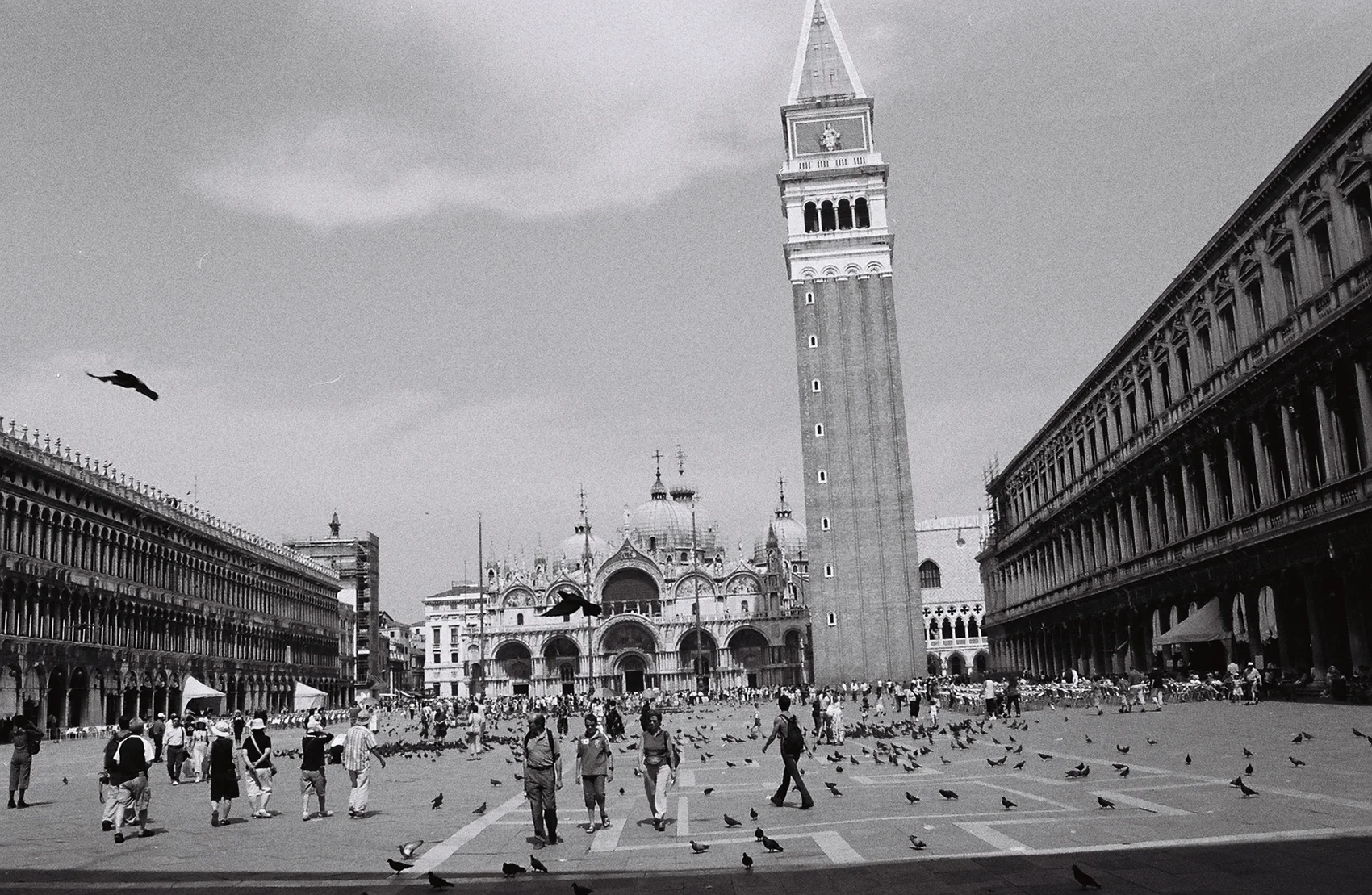 71579B1-R05-024.Jpg