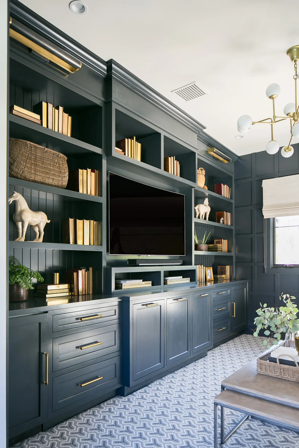Modern-Ranch-Home-Pinnacle-Peak-Arizona-15-hollywood-regency-built-in-entertainment-brass-drawer-pulls.jpg