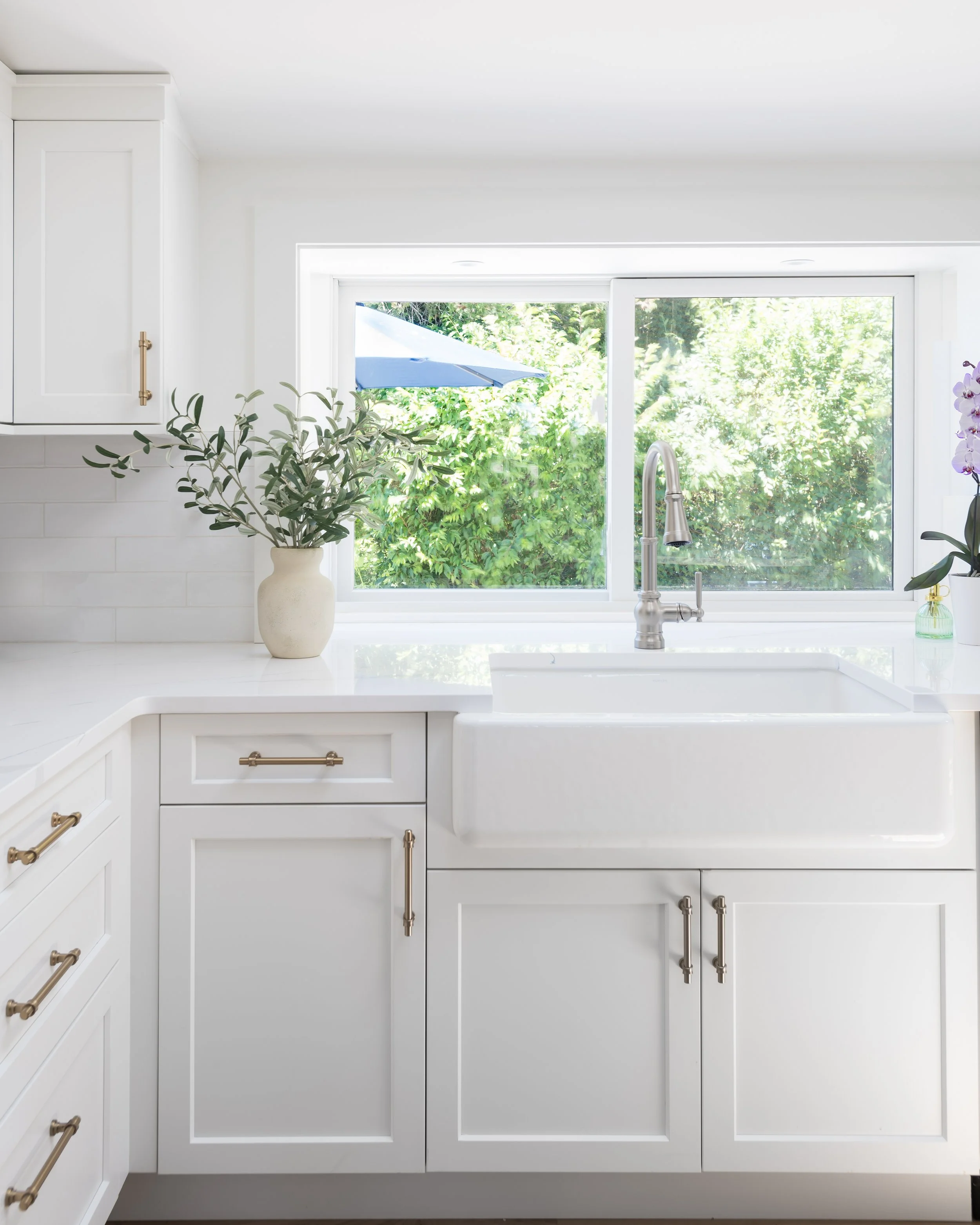 2023_Pinsky_Orleans_24_IN_kitchen sink_Metropolitan.jpg