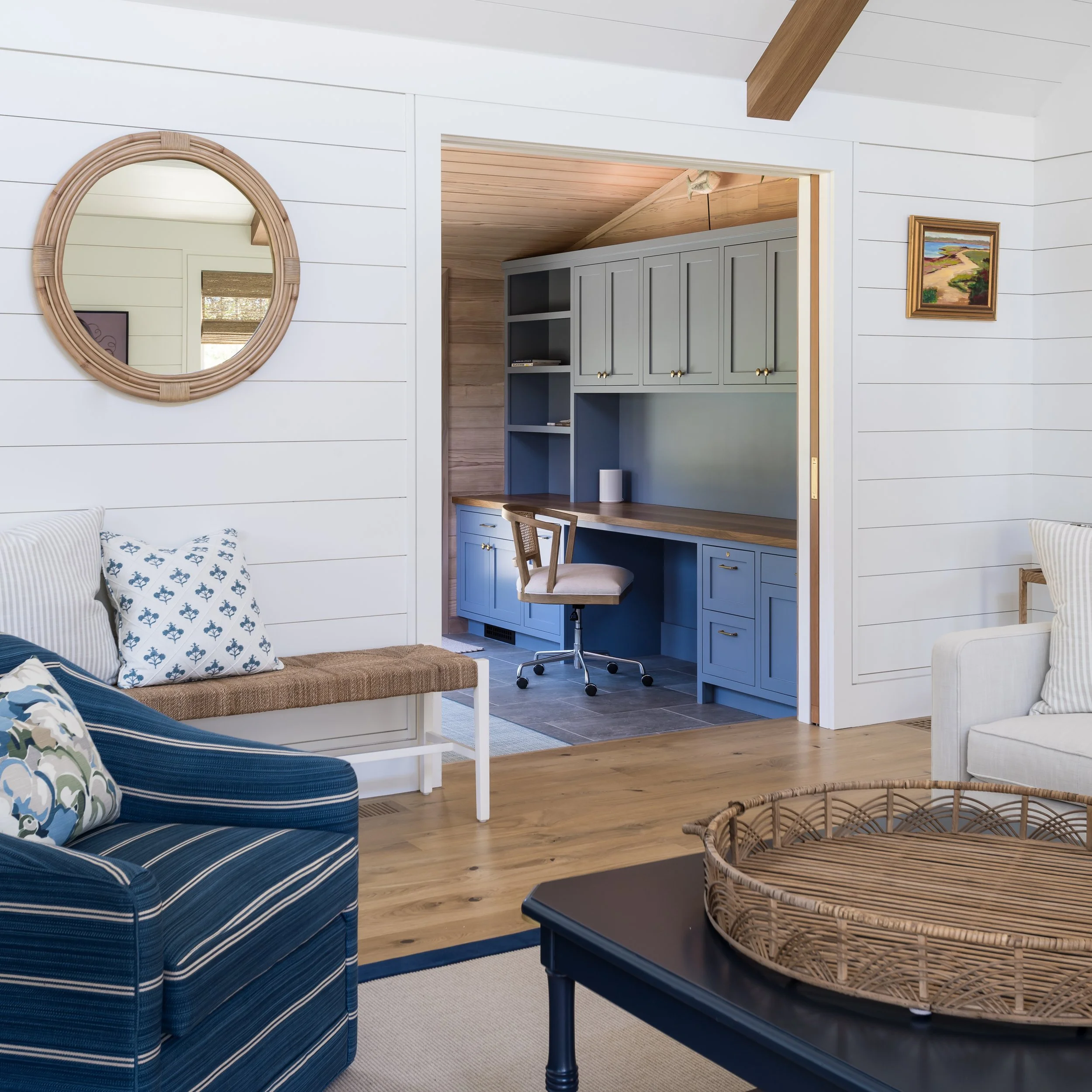 2023_Pinsky_Orleans_41_IN_living room_Metropolitan.jpg