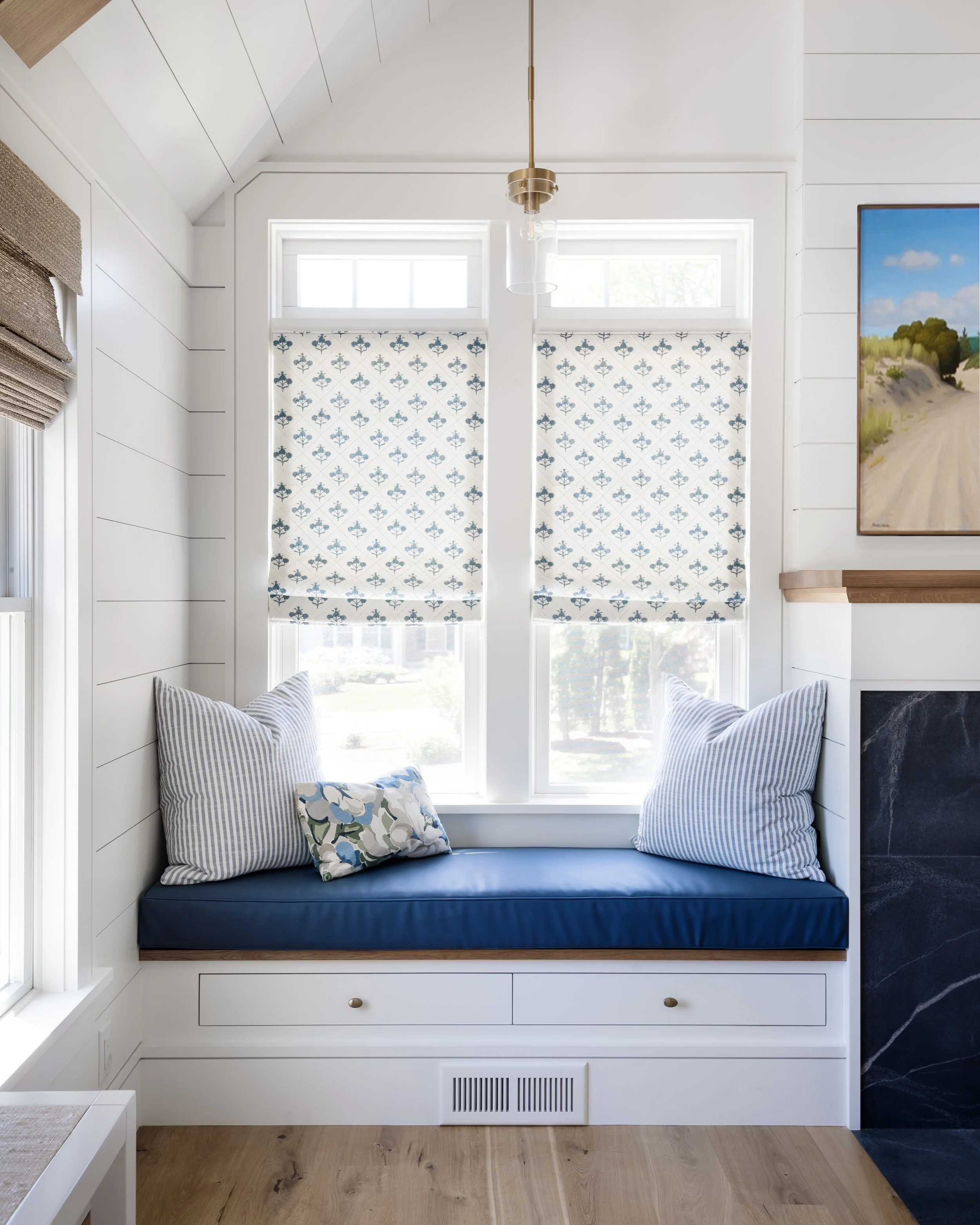 2023_Pinsky_Orleans_50_IN_window seat_Metropolitan.jpg