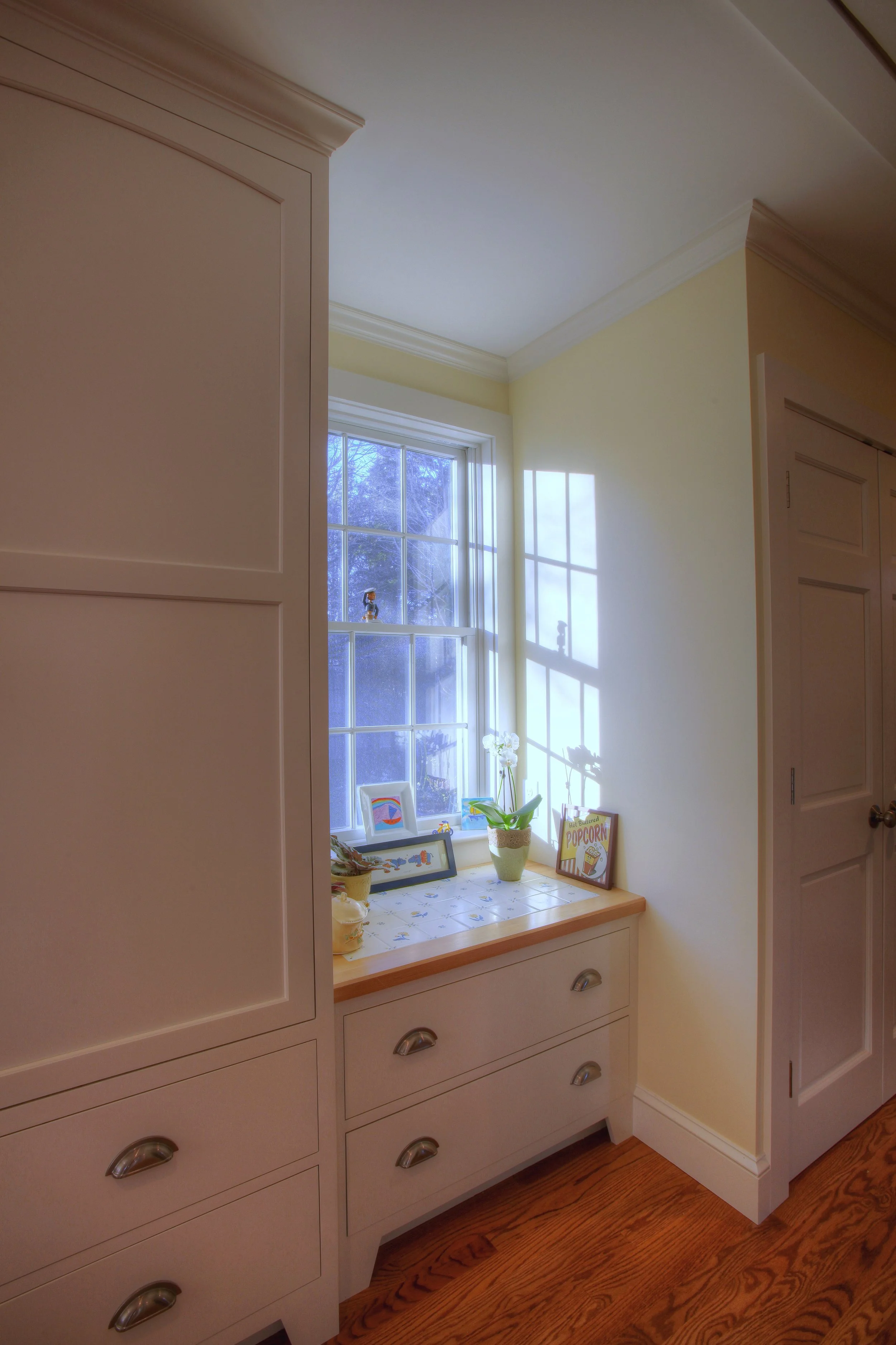2013_Zschock_Eastham_13_IN_office built-in_Sweeney.jpg