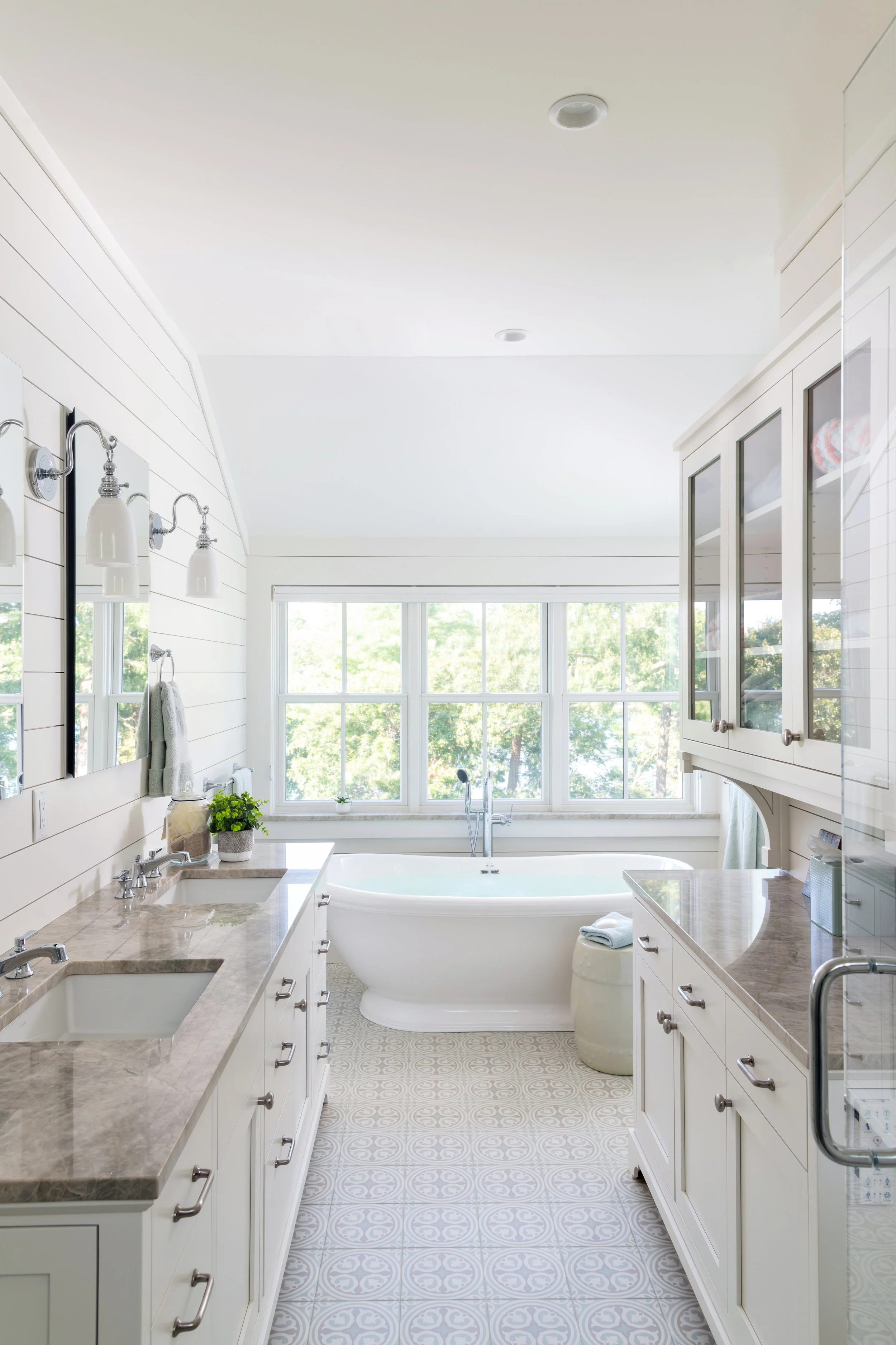 2018_Gussack_Lehner_Orleans_79_IN_bath_Cutrona.jpg