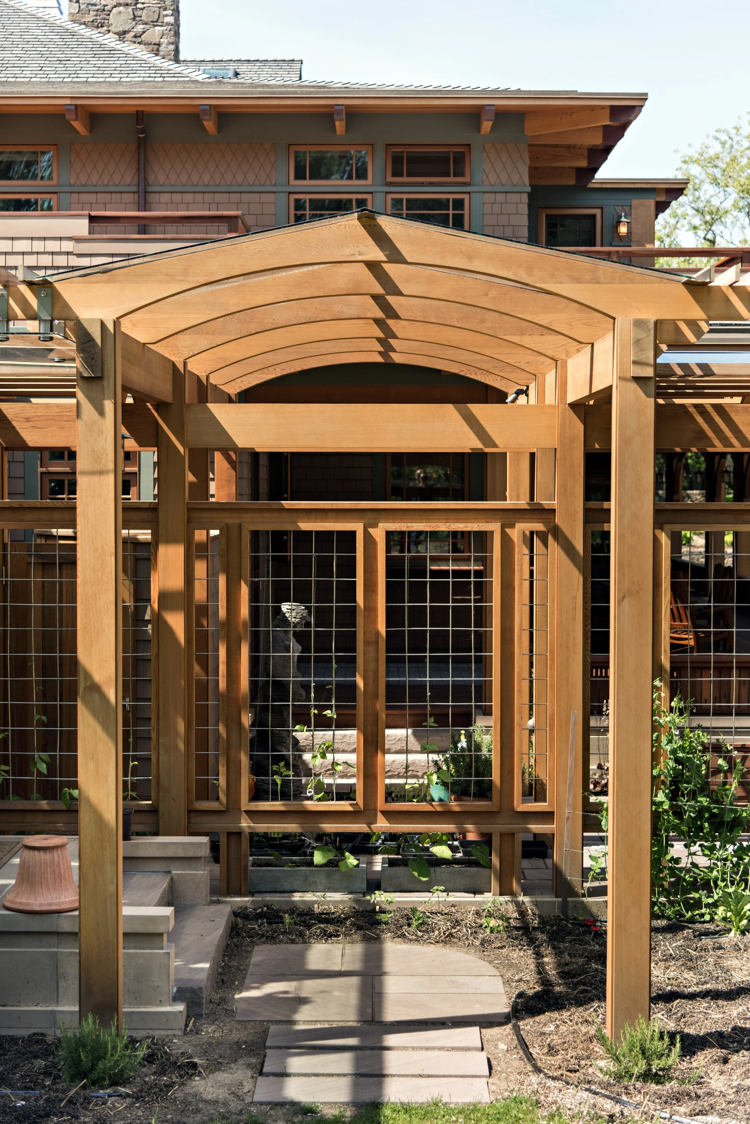 2016_Ayer_Orleans_18_EX_trellis_Cutrona.jpeg